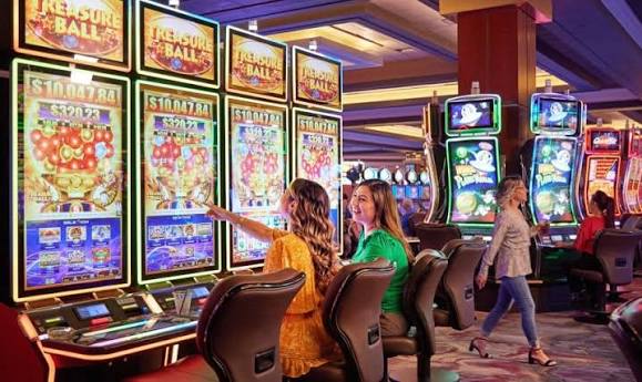Online Casino Slots: The Complete Guide to Playing, Features, and Winning Strategies
